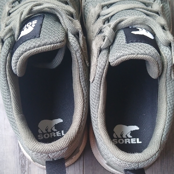 Sorel Sage Green Canvas Sneakers with Minimalist Design - Picture 8 of 8